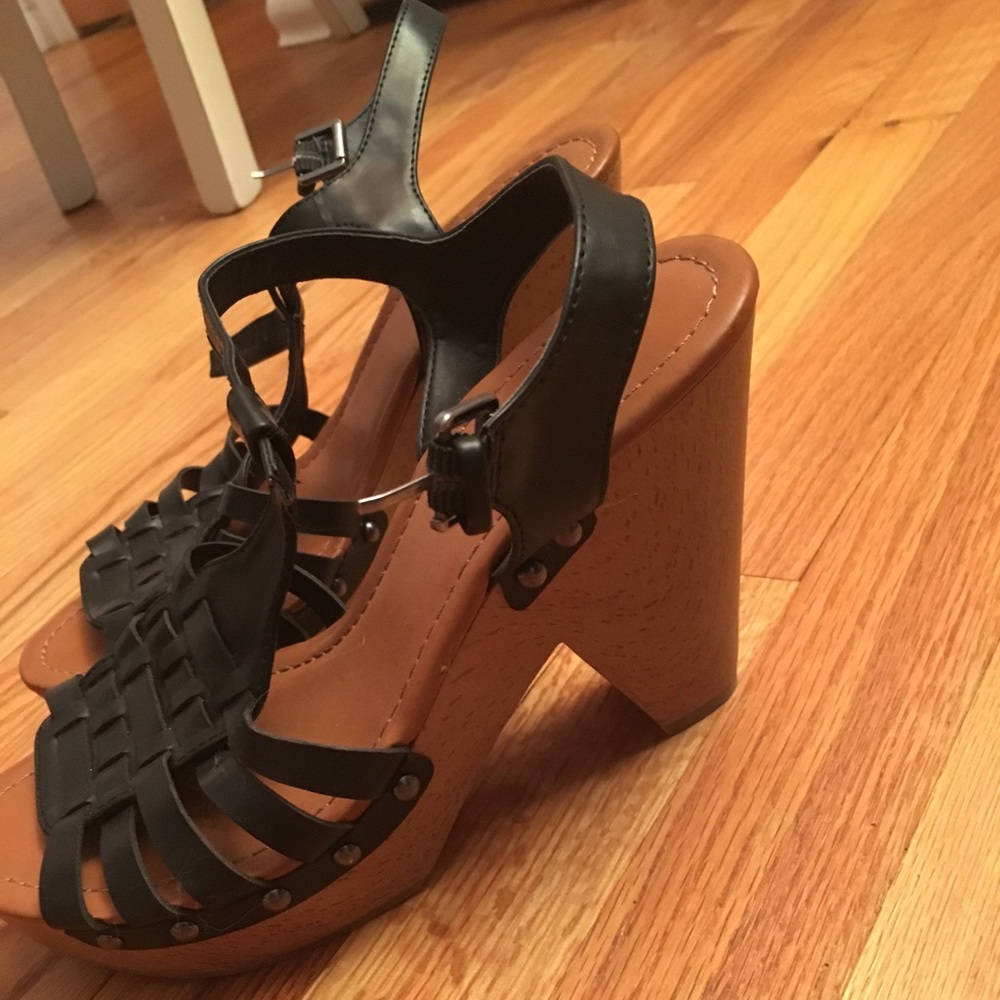 Heeled sandals